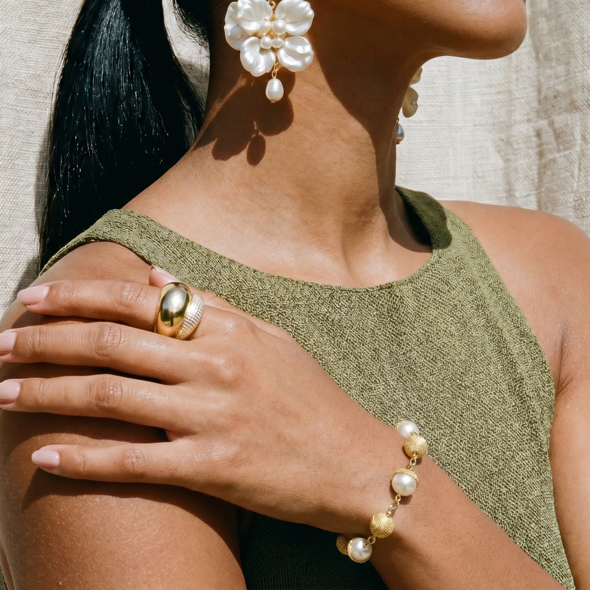Golden Mesh Pearl Bracelet — view 3
